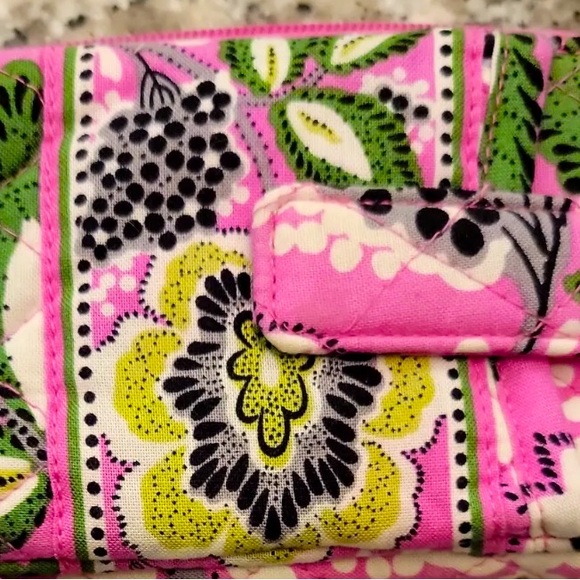 Vera Bradley Priscilla Pink Cell Phone holder wristlet - Picture 4 of 4